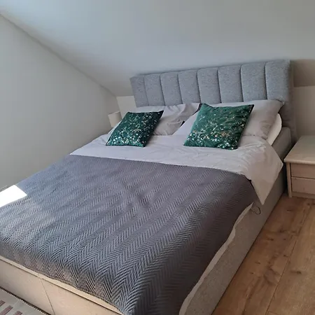 Reset W Gorach 샬레 *